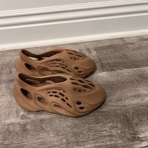 Yeezy Foam runner beige